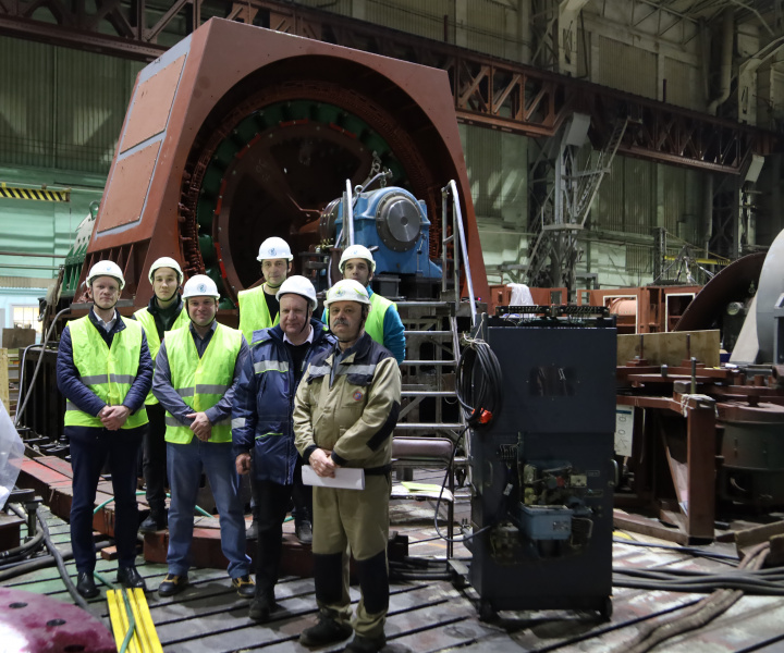 Двигаем промышленность вперед